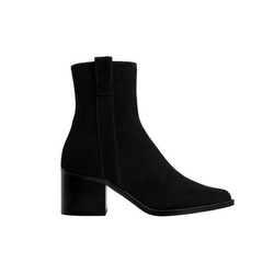 Colour – Black Suede