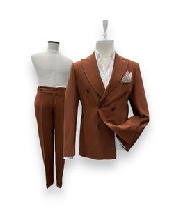 Color: – Maro