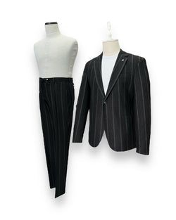 Color – Negru cu dungi