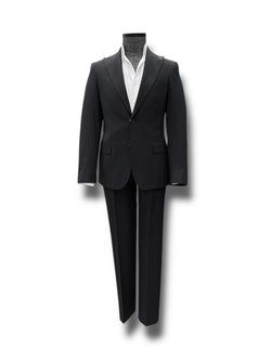 Color: – Negru