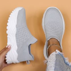 Color – Gray White