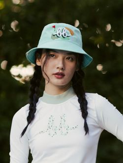 COLOUR – GREEN