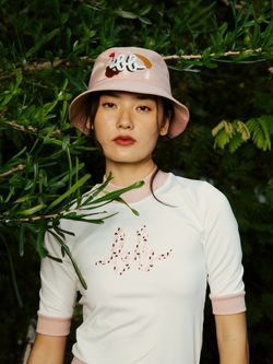COLOUR – PINK