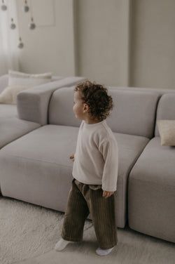 KLEUR – Khaki
