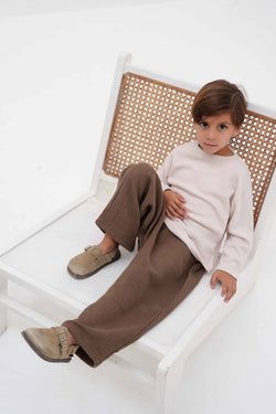 KLEUR – Brown
