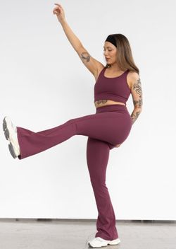 Stacy Flare – Burgundy