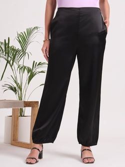 ONYX BLACK
