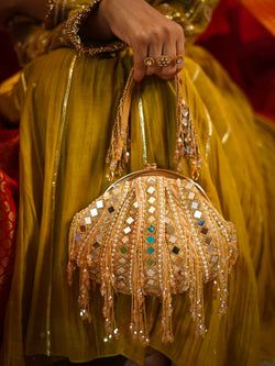 Color – Golden