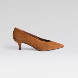 Colors & Materials – Caramel Suede