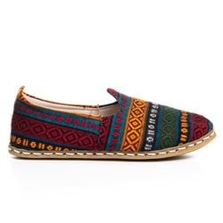 Color – Burgundy Kilim