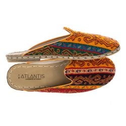 Color – Kilim