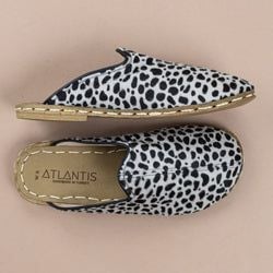 Color – Polka Dots