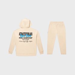 Global Champion Tracksuits – Créme