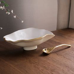 Color – Cream, White & Gold