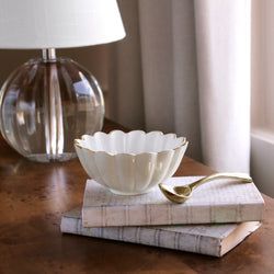 Color – Cream & White