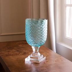 Color – Pale Blue & Clear