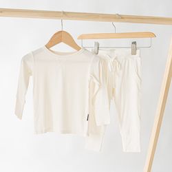 Solid Colors & Ribbed Bamboo Collection – Ribbed Ivory