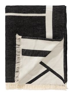 Color – Black/White