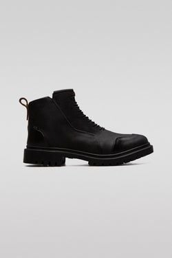 Color – Black