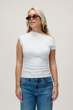 Farbe – Off White