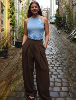 KLEUR – BROWN