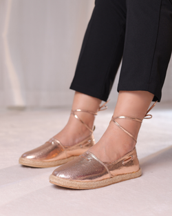 Also available in – Gold