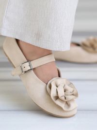 Also available in – Ivory