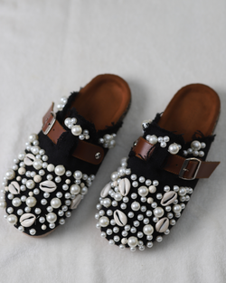 Also available in – Midnight Pearl