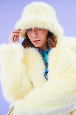 Selected Colour – Yellow