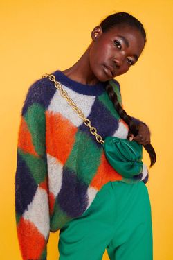 Selected Colour – Navy