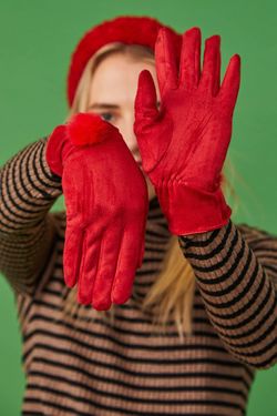 Selected Colour – Red