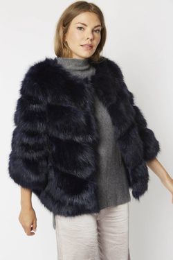 Selected Colour – Navy
