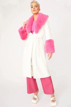 Selected Colour – White - Pink