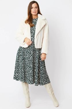 Selected Colour – Cream