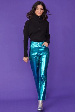 Selected Colour – Black