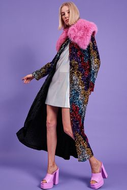 Selected Colour – Black - Pink