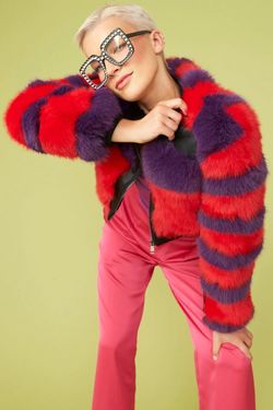 Selected Colour – Red - Purple