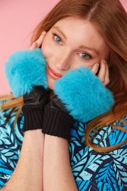 Selected Colour – Navy