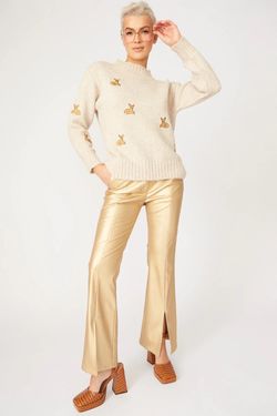 Selected Colour – Cream
