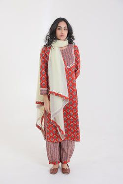 BUTA FLORAL LACE