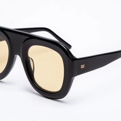 CORLINE – BLACK / LIME
