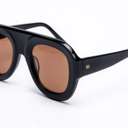 CORLINE – BLACK / CINNAMON