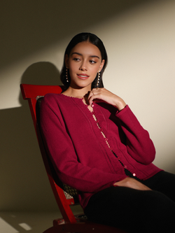 Color – Maroon