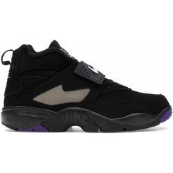 Model – Nike Air Diamond Turf Ravens (2025)