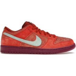 Model – Nike SB Dunk Low Mystic Red Rosewood