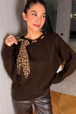 Yandan Fularlı Triko – Kahverengi
