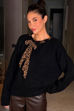 Yandan Fularlı Triko – Siyah