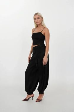 Siyah