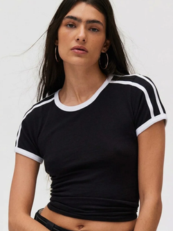 Color – Black/White