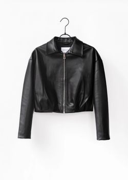 Farbe – Schwarz